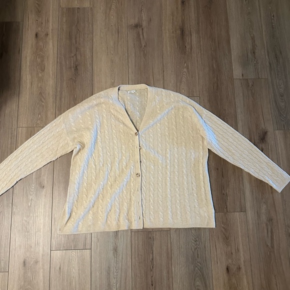 Reformation Guista Cashmere Cardigan - Picture 3 of 11